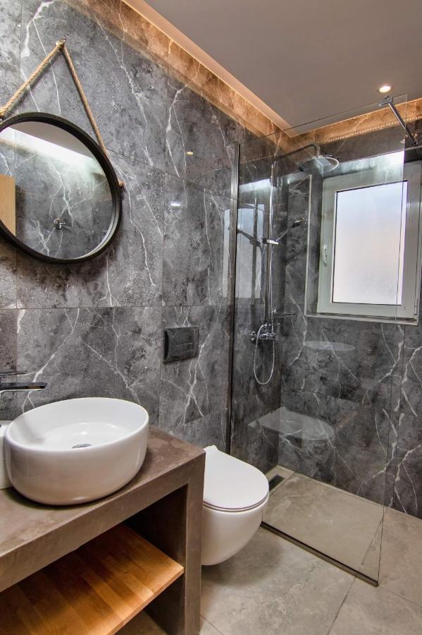 Luxury Apartment In The Center Rhodes City ภายนอก รูปภาพ